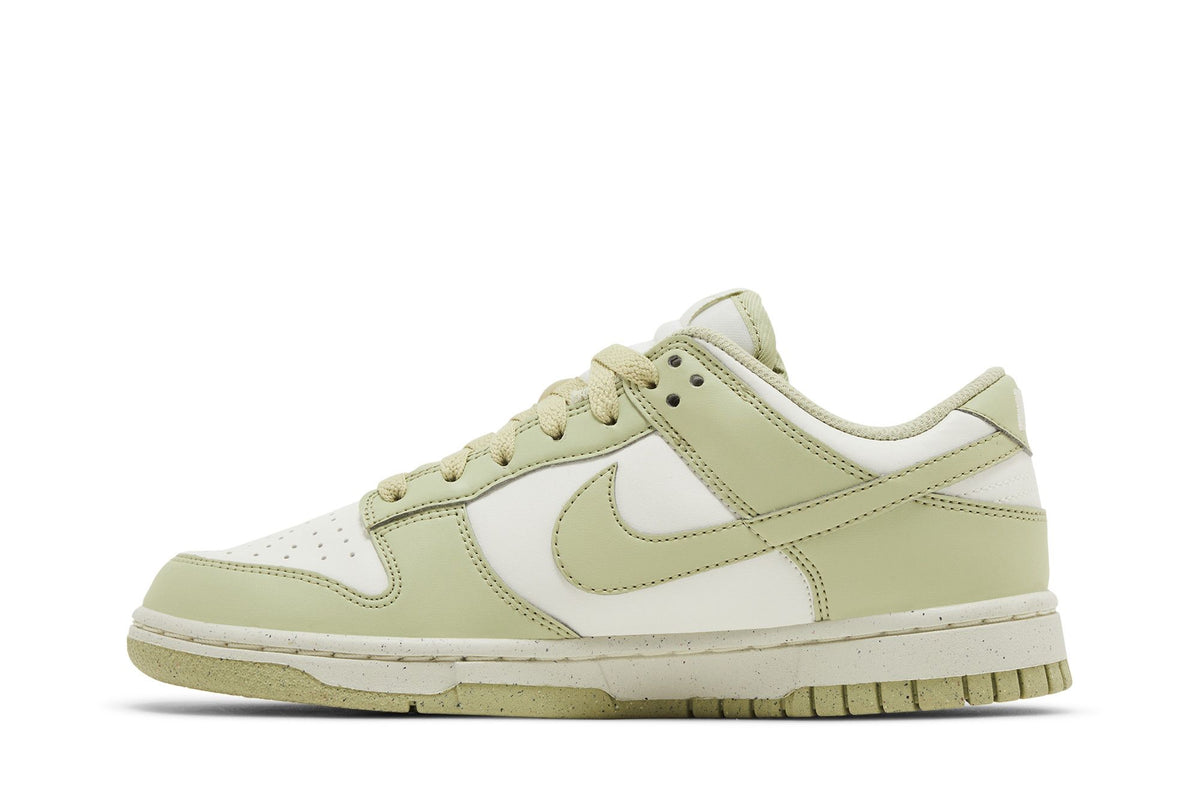 Nike Dunk Low Next Nature Olive Aura (Women's) sneaker afbeelding 3 - stylecode HF5384-300