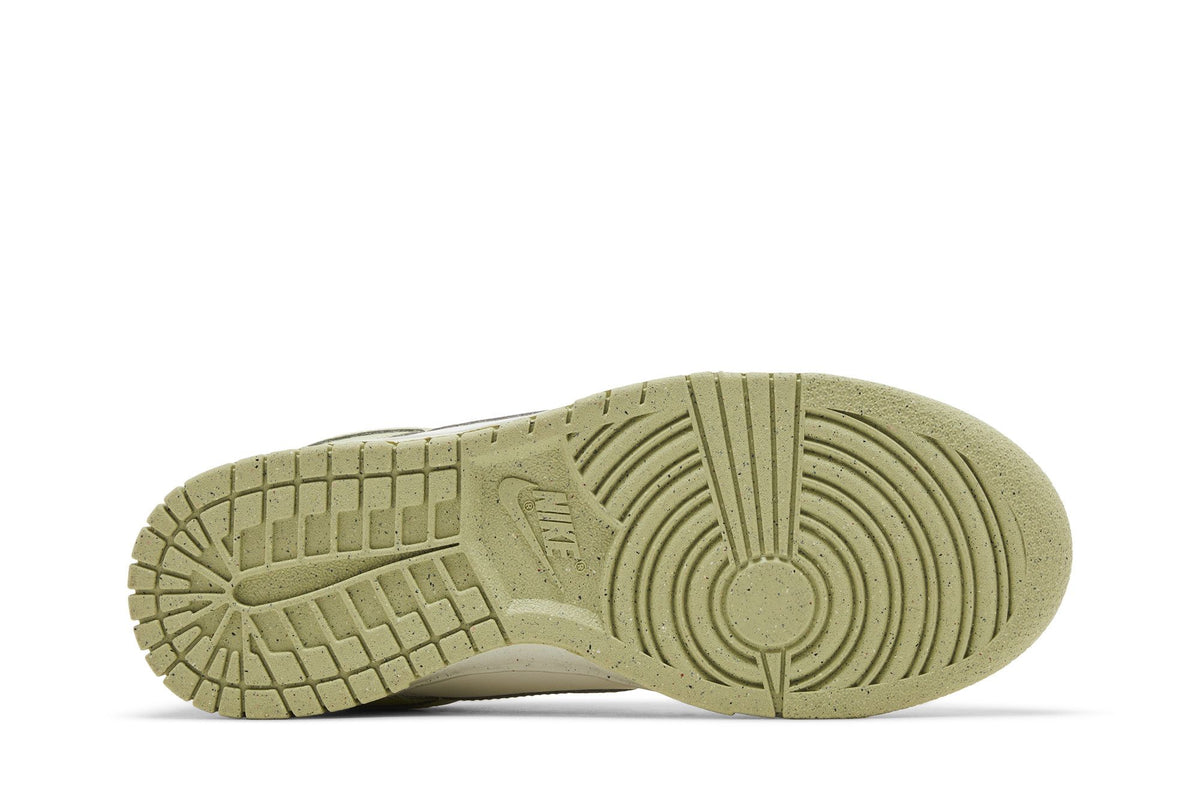 Nike Dunk Low Next Nature Olive Aura (Women's) sneaker afbeelding 4 - stylecode HF5384-300