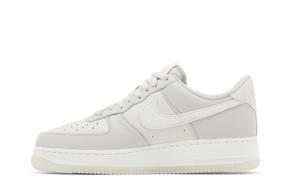 Nike Air Force 1 Low '07 LV8 Light Bone sneaker afbeelding 3 - stylecode FN5832-001