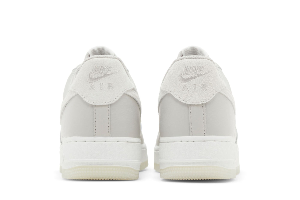Nike Air Force 1 Low '07 LV8 Light Bone sneaker afbeelding 6 - stylecode FN5832-001