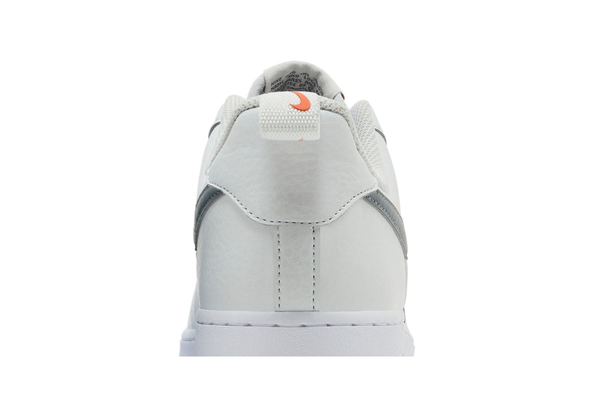 Nike Air Force 1 Low '07 Photon Dust Safety Orange sneaker afbeelding 7 - stylecode HF3836-001