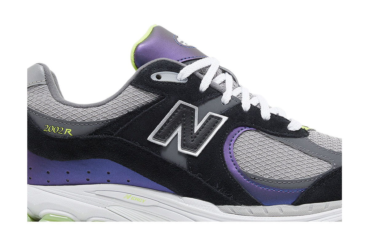 New Balance 2002R DTLR Purple Noir sneaker afbeelding 2 - stylecode M2002RHI