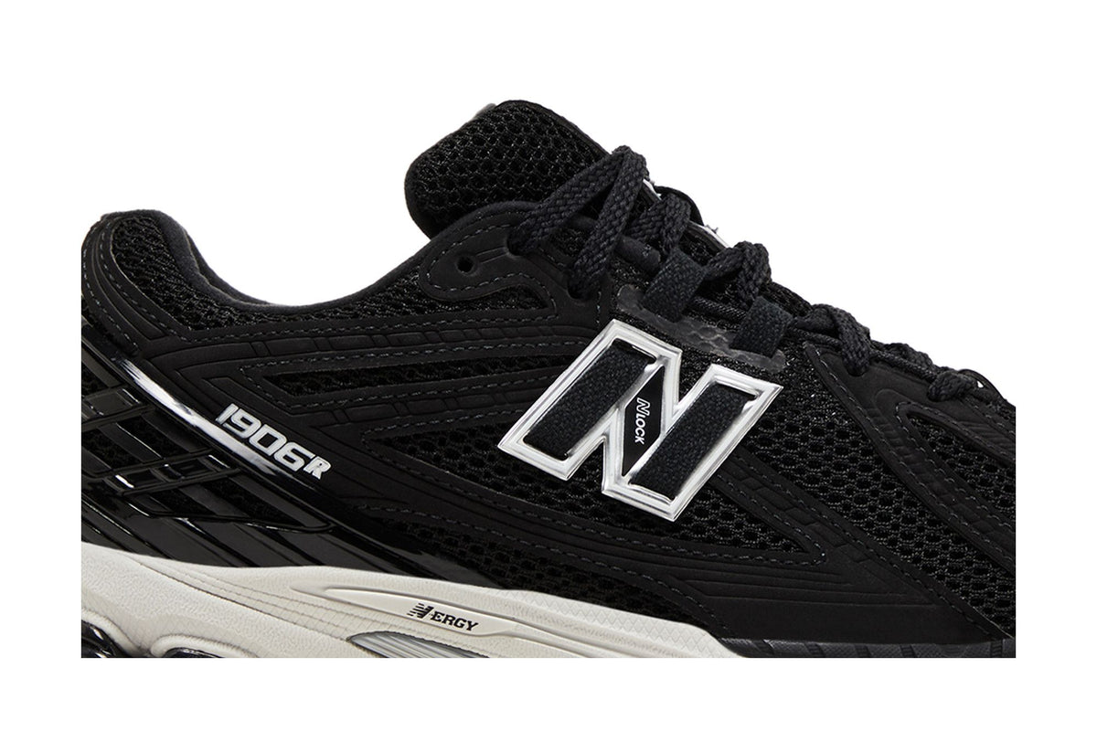 New Balance 1906R Jet Black White sneaker afbeelding 2 - stylecode M1906RFB