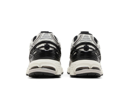 New Balance 1906R Silver Black sneaker afbeelding 6 - stylecode M1906RER
