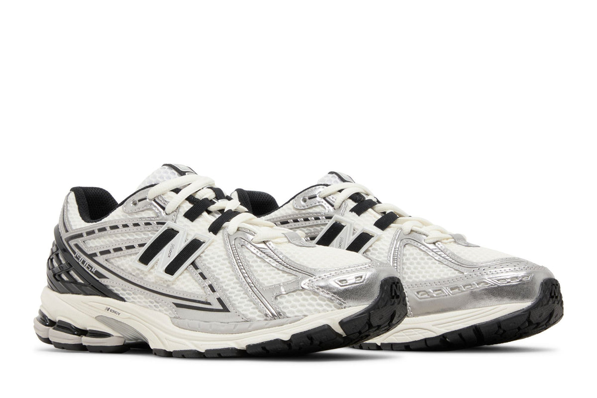 New Balance 1906R Silver Black sneaker afbeelding 8 - stylecode M1906RER