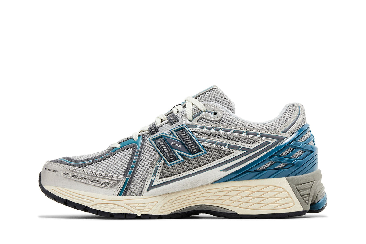 New Balance 1906R Silver Metallic Terrarium sneaker afbeelding 3 - stylecode M1906REO