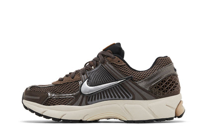 Nike Zoom Vomero 5 Baroque Brown (Women's) sneaker afbeelding 3 - stylecode FN6742-201