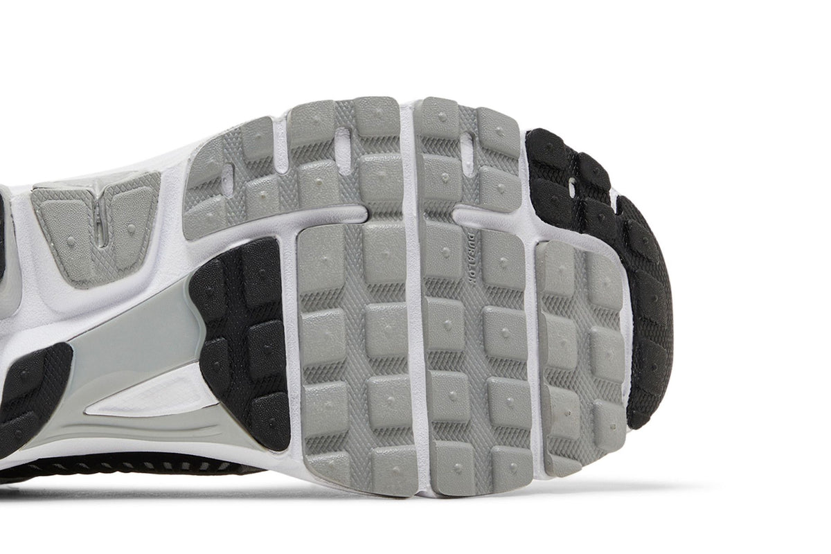 Nike Zoom Vomero 5 Metallic Silver Black sneaker afbeelding 5 - stylecode FJ4151-004