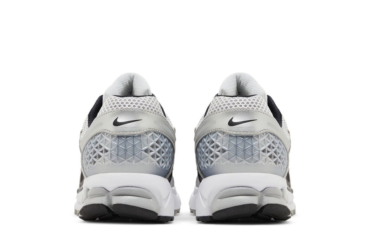Nike Zoom Vomero 5 Metallic Silver Black sneaker afbeelding 6 - stylecode FJ4151-004