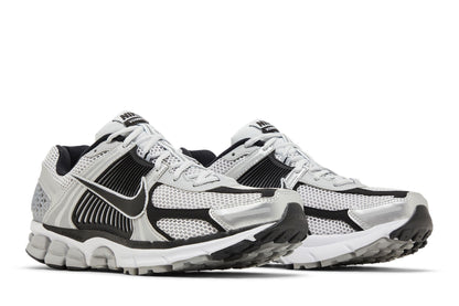 Nike Zoom Vomero 5 Metallic Silver Black sneaker afbeelding 8 - stylecode FJ4151-004