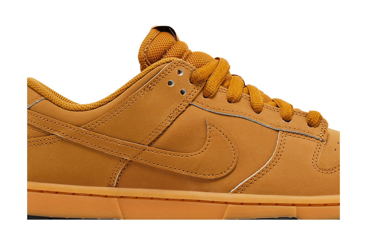 Nike Dunk Low Retro SE Wheat Gum sneaker afbeelding 2 - stylecode HQ1932-700
