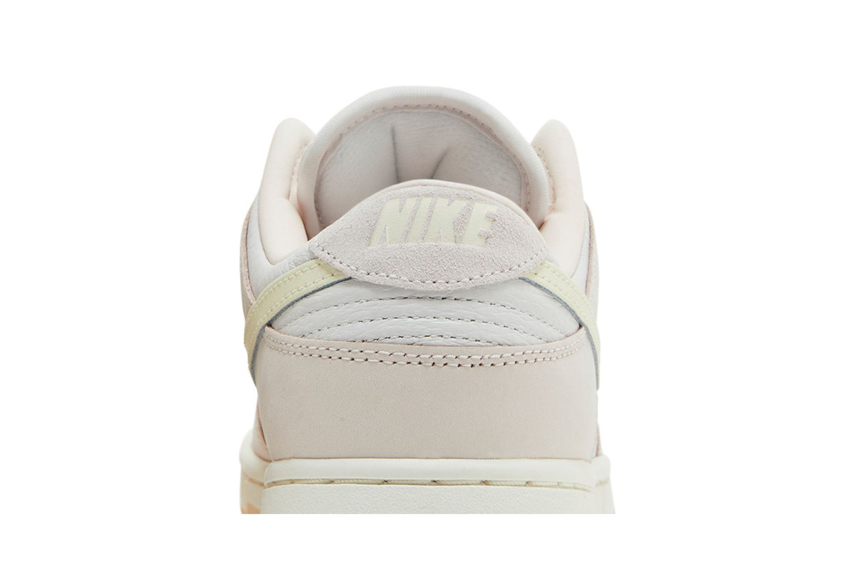 Nike Dunk Low Premium Light Soft Pink (Women's) sneaker afbeelding 7 - stylecode FB7910-601