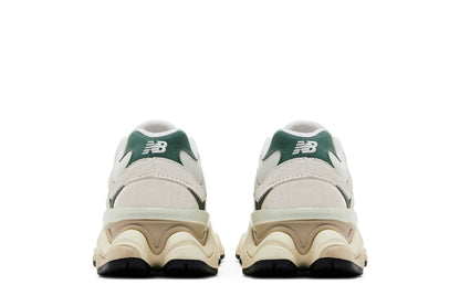 New Balance 9060 Linen Dark Juniper sneaker afbeelding 6 - stylecode U9060EEI