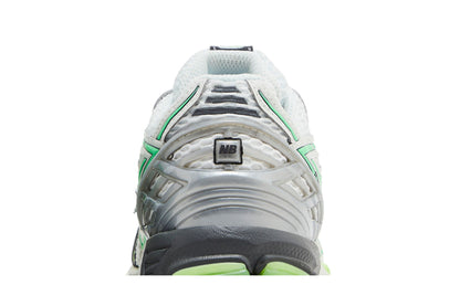 New Balance 1906R ASOS Exclusive Neon Pack Green sneaker afbeelding 7 - stylecode M1906RAG