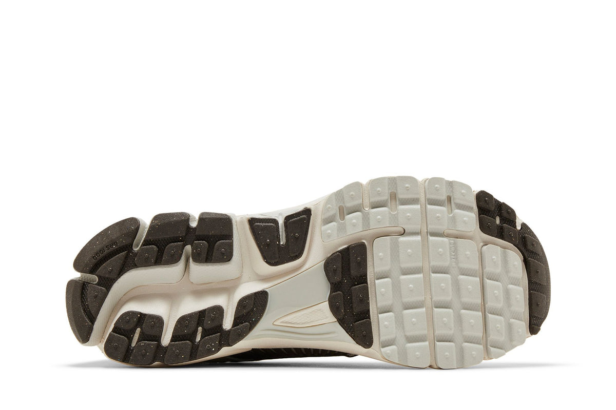 Nike Zoom Vomero 5 Light Bone Ironstone (Women's) sneaker afbeelding 4 - stylecode HM9657-001