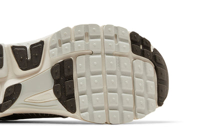 Nike Zoom Vomero 5 Light Bone Ironstone (Women's) sneaker afbeelding 5 - stylecode HM9657-001