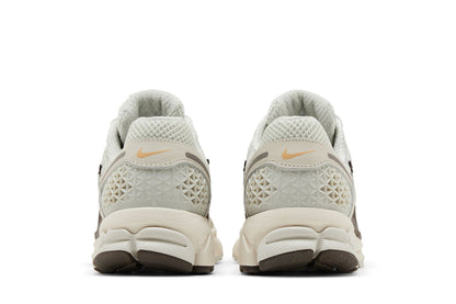 Nike Zoom Vomero 5 Light Bone Ironstone (Women's) sneaker afbeelding 6 - stylecode HM9657-001