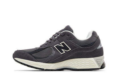 New Balance 2002R Monochrome Pack Grey sneaker afbeelding 3 - stylecode M2002RFL