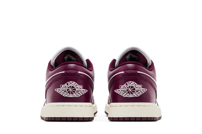 Jordan 1 Low Bordeaux (Women's) sneaker afbeelding 6 - stylecode DC0774-161