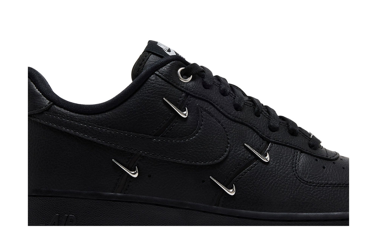 Nike Air Force 1 Low '07 LX Black Silver Mini Swoosh (Women's) sneaker afbeelding 2 - stylecode HQ1180-001