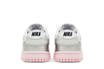 Nike Dunk Low LX Metallic Silver Pink Foam (Women's) sneaker afbeelding 6 - stylecode HM3698-006