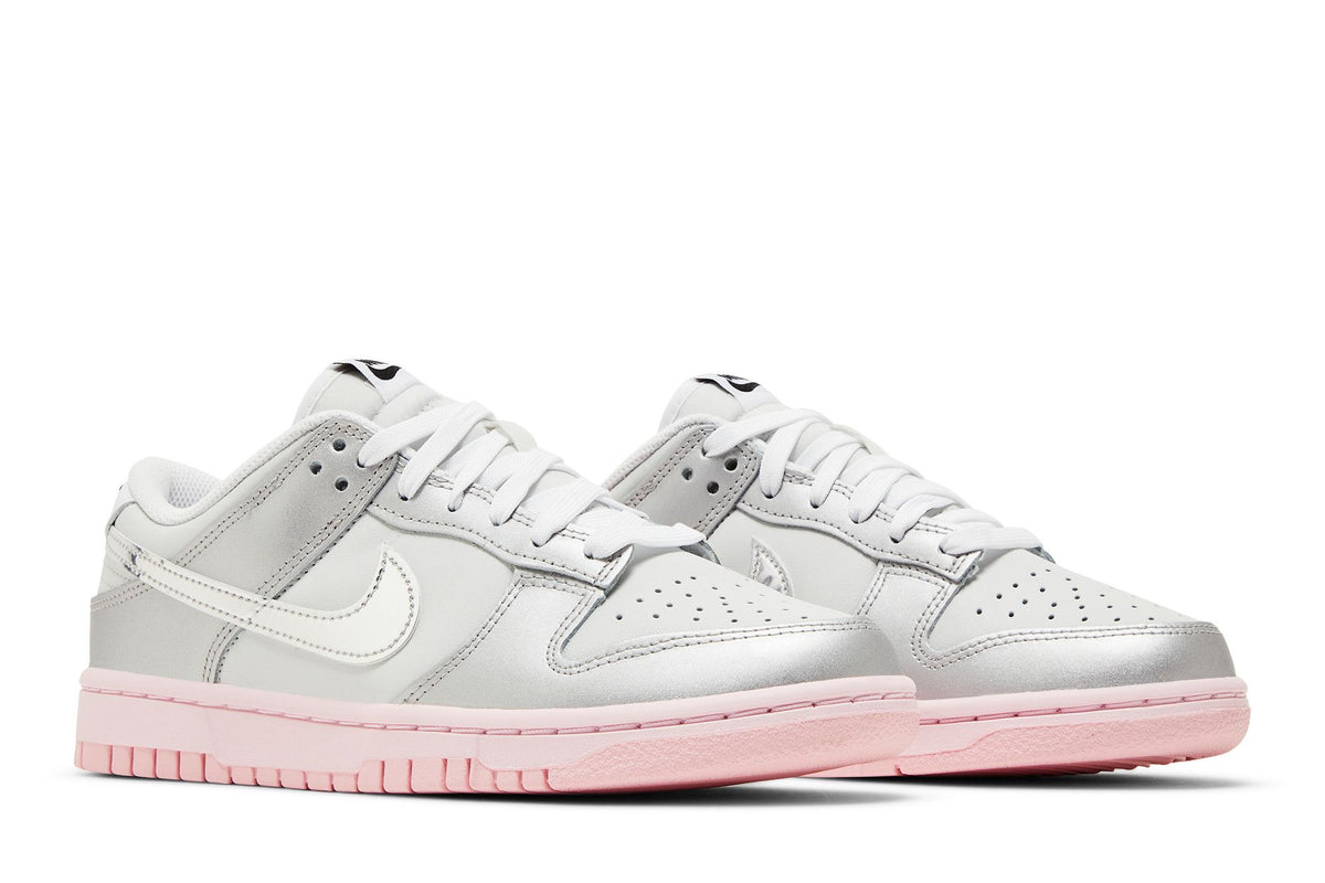 Nike Dunk Low LX Metallic Silver Pink Foam (Women's) sneaker afbeelding 8 - stylecode HM3698-006