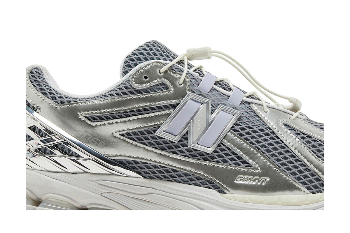 New Balance 1906R The Basement Day Chrome sneaker afbeelding 2 - stylecode M1906RBT