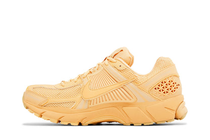 Nike Zoom Vomero 5 Celestial Gold sneaker afbeelding 3 - stylecode HF5493-200