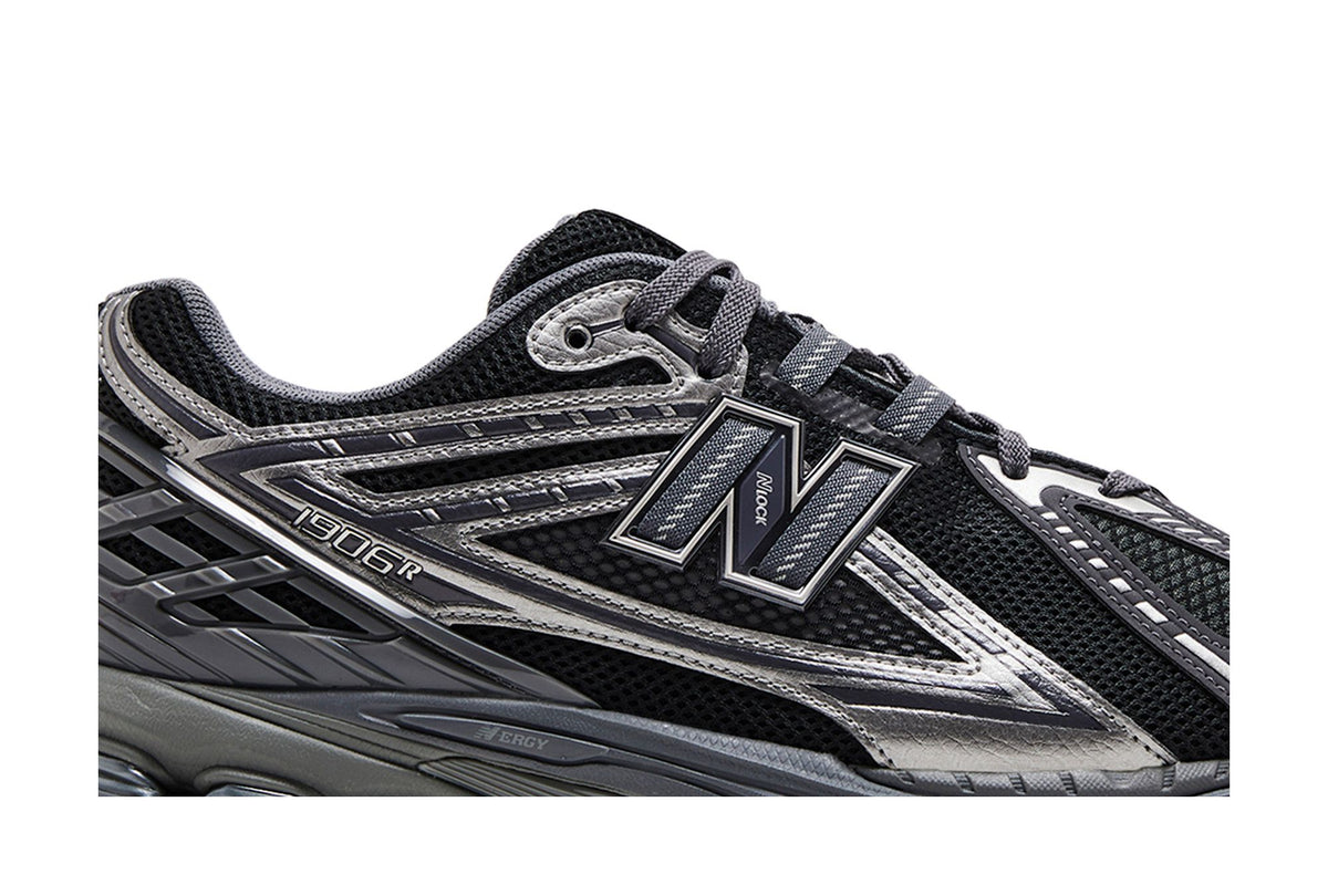 New Balance 1906R Phantom Dark Grey Metallic Silver sneaker afbeelding 2 - stylecode M1906RES
