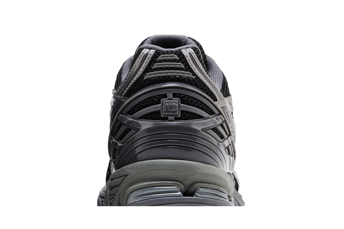 New Balance 1906R Phantom Dark Grey Metallic Silver sneaker afbeelding 7 - stylecode M1906RES