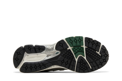 New Balance 1906R Silver Metallic Nightwatch Green sneaker afbeelding 4 - stylecode M1906REU
