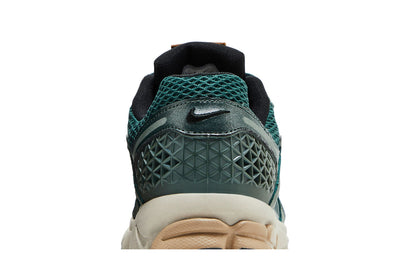 Nike Zoom Vomero 5 Vintage Green Light Orewood Brown Hemp Chrome (Women's) sneaker afbeelding 7 - stylecode FN6742-300