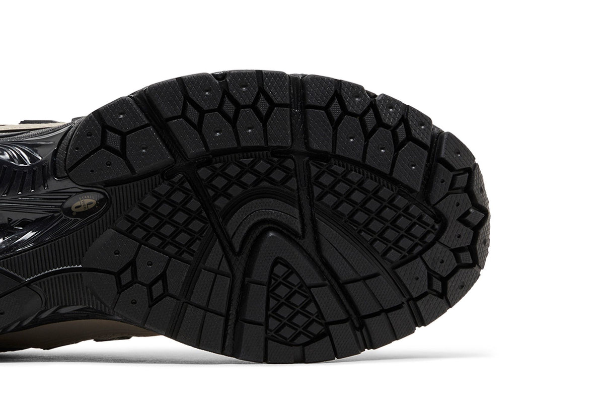 New Balance 1906R Light Mushroom Black sneaker afbeelding 5 - stylecode M1906RJI