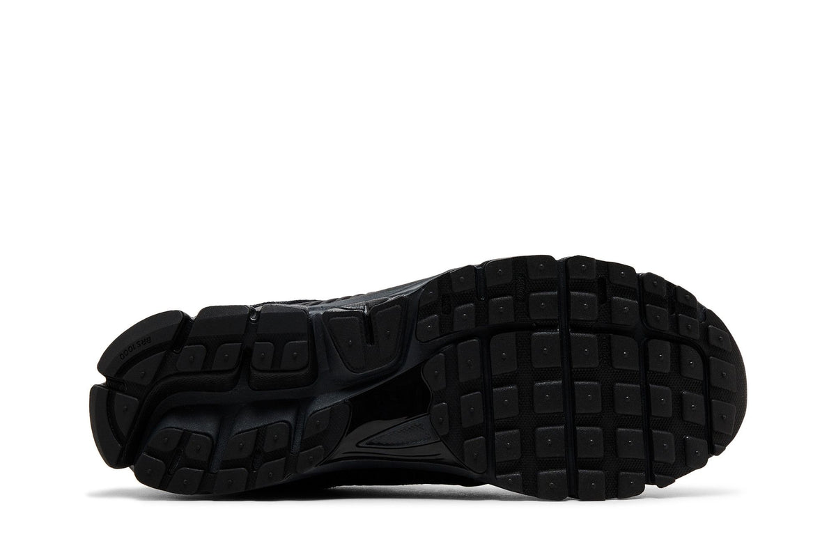 Nike Zoom Vomero 5 Black Metallic Dark Grey sneaker afbeelding 4 - stylecode HF1553-001