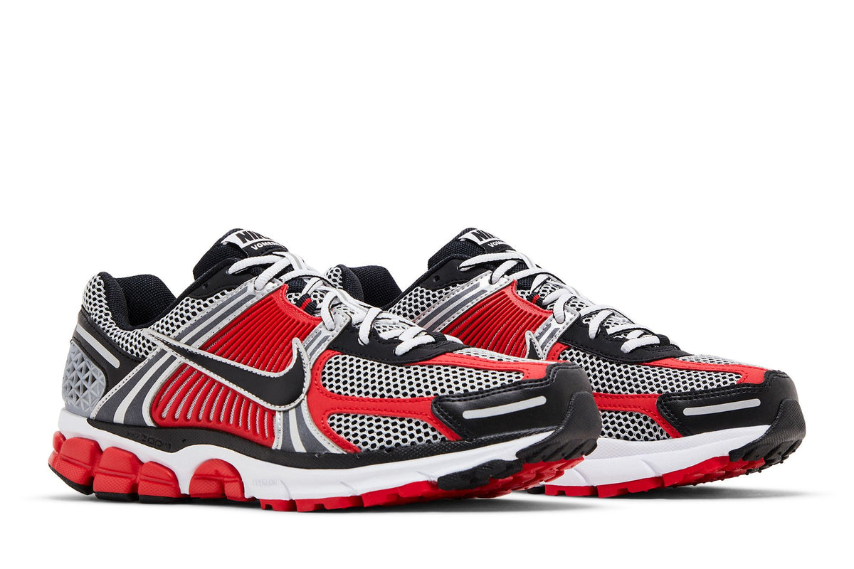 Nike Zoom Vomero 5 Metallic Silver University Red sneaker afbeelding 8 - stylecode HV0926-095
