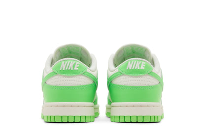 Nike Dunk Low Green Strike (Women's) sneaker afbeelding 6 - stylecode HV0842-133