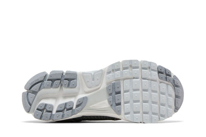Nike Zoom Vomero 5 Pure Platinum Platinum Tint Wolf Grey Summit White (Women's) sneaker afbeelding 4 - stylecode HQ0458-001