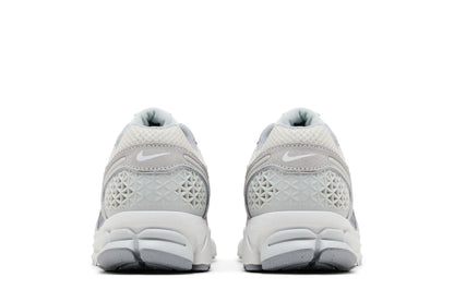 Nike Zoom Vomero 5 Pure Platinum Platinum Tint Wolf Grey Summit White (Women's) sneaker afbeelding 6 - stylecode HQ0458-001