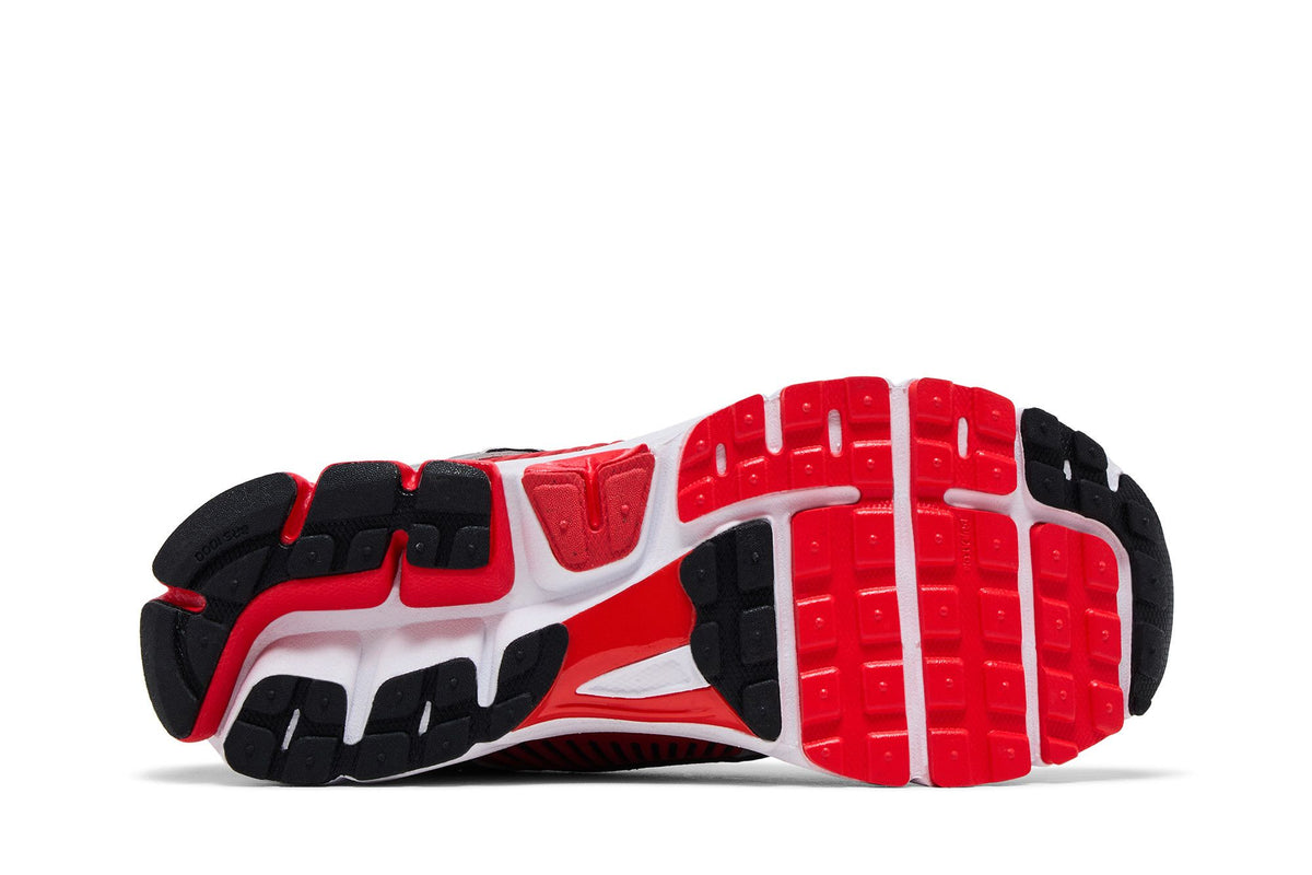 Nike Zoom Vomero 5 Bright Crimson Metallic Silver sneaker afbeelding 4 - stylecode FJ4151-005