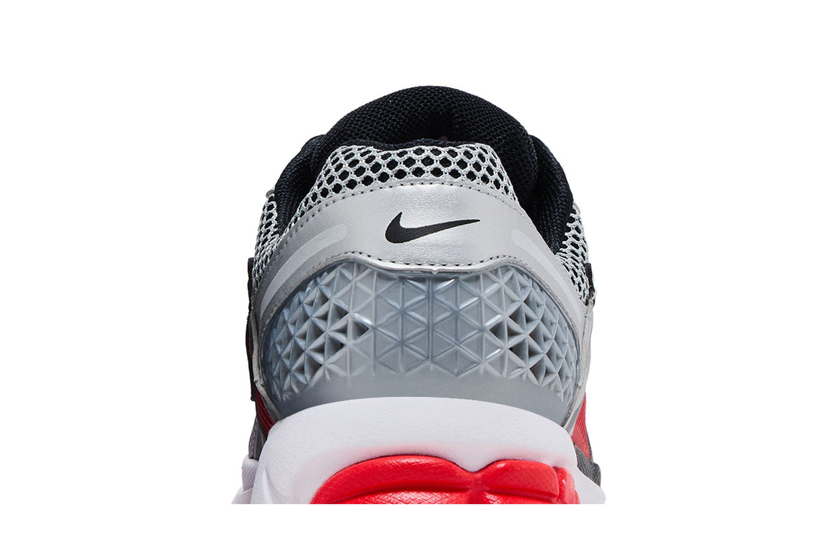 Nike Zoom Vomero 5 Bright Crimson Metallic Silver sneaker afbeelding 7 - stylecode FJ4151-005