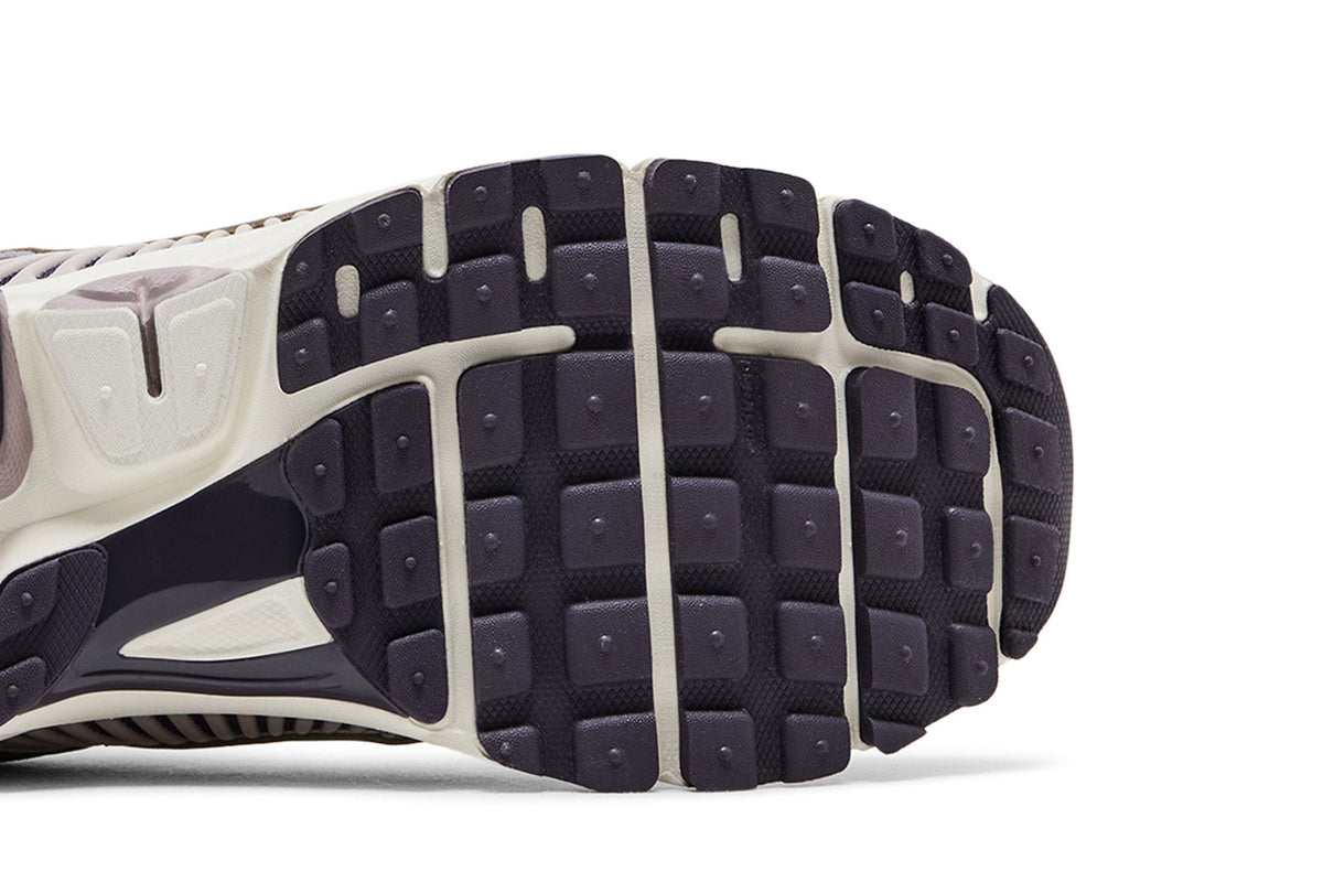 Nike Zoom Vomero 5 Platinum Violet sneaker afbeelding 5 - stylecode HQ3643-019