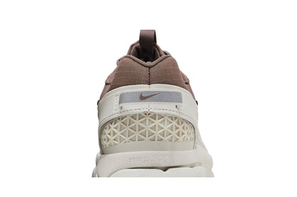 Nike Zoom Vomero 5 Roam Light Bone Mink Brown (Women's) sneaker afbeelding 7 - stylecode HQ2181-006