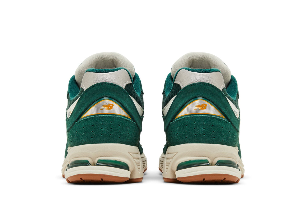 New Balance 2002R ASOS Exclusive Green sneaker afbeelding 6 - stylecode M2002RAC