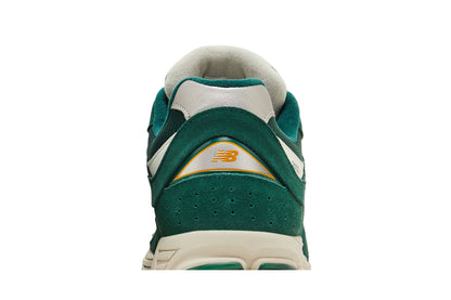 New Balance 2002R ASOS Exclusive Green sneaker afbeelding 7 - stylecode M2002RAC