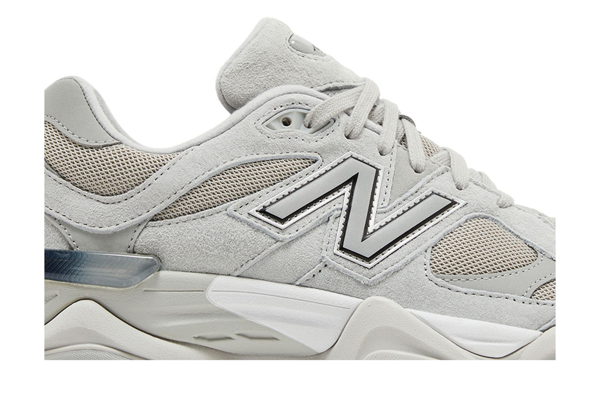 New Balance 9060 Silver Metallic Grey sneaker afbeelding 2 - stylecode U9060JGR