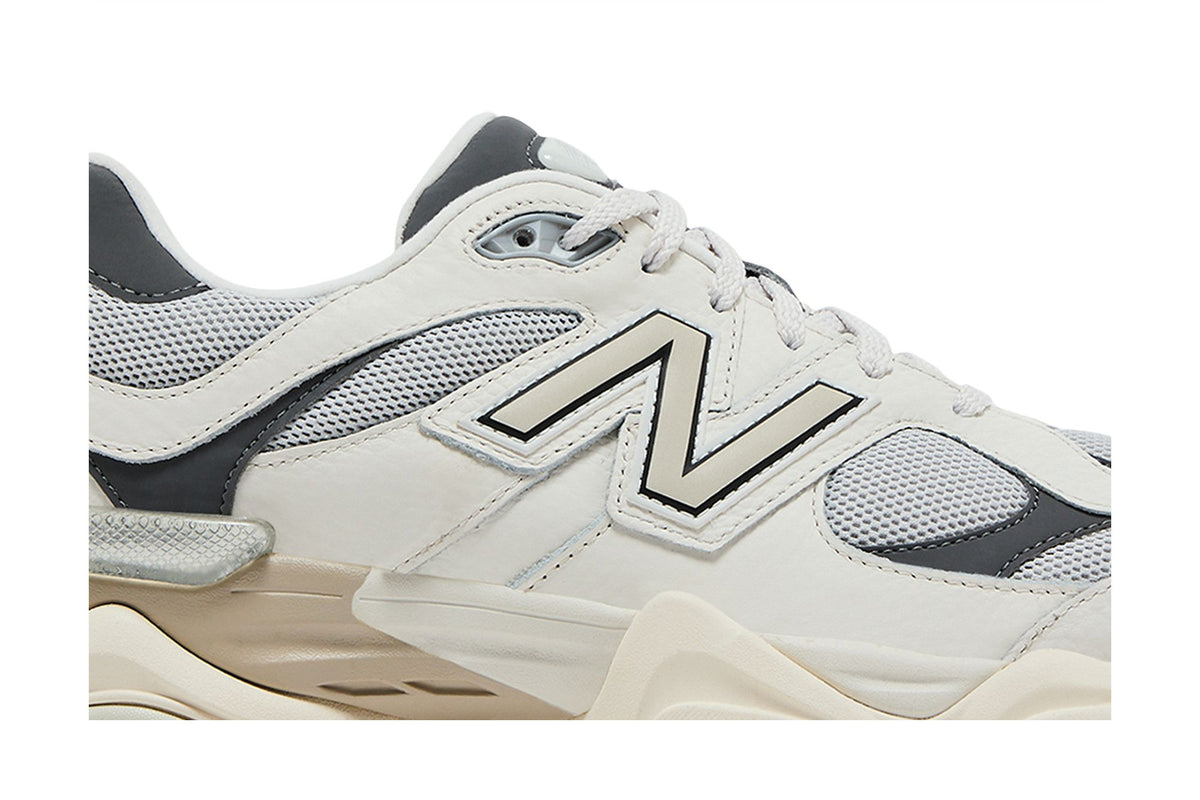 New Balance 9060 Sea Salt Castlerock sneaker afbeelding 2 - stylecode U9060AGA