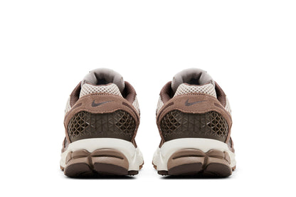 Nike Zoom Vomero 5 Mink Brown sneaker afbeelding 6 - stylecode HF1553-004