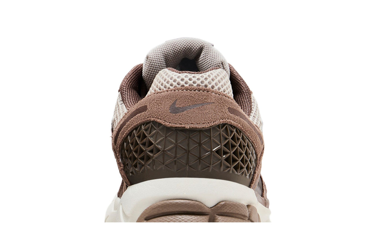 Nike Zoom Vomero 5 Mink Brown sneaker afbeelding 7 - stylecode HF1553-004