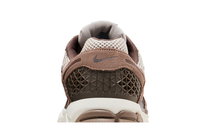 Nike Zoom Vomero 5 Mink Brown sneaker afbeelding 7 - stylecode HF1553-004