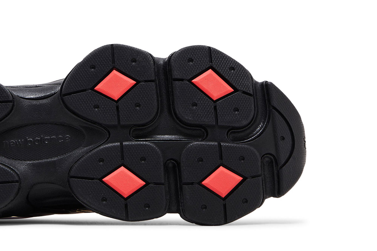New Balance 9060 Black Red Gradient sneaker afbeelding 5 - stylecode U9060IDZ
